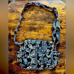 RETIRED: Vera Bradley | ladies Windsor Navy crossbody handbag.